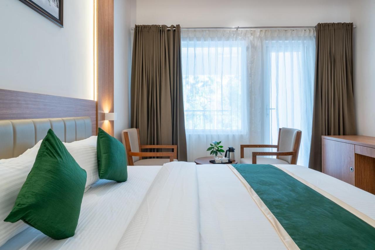 Hotel Panoramic Kochi Kültér fotó