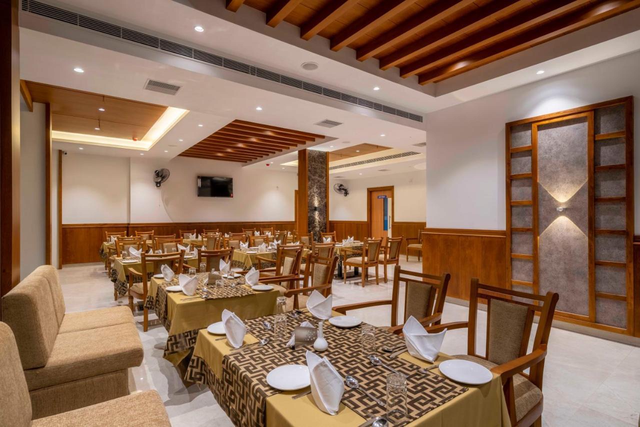 Hotel Panoramic Kochi Kültér fotó
