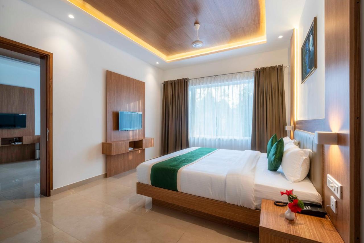Hotel Panoramic Kochi Kültér fotó