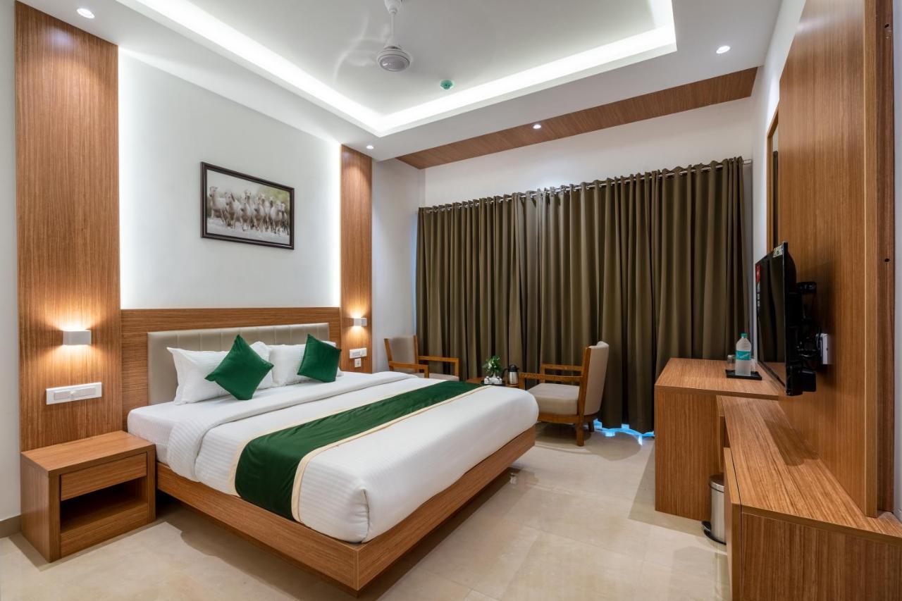Hotel Panoramic Kochi Kültér fotó