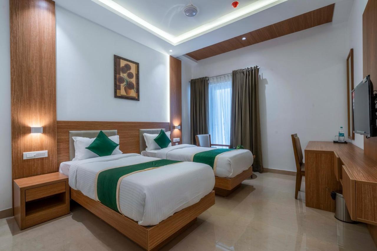 Hotel Panoramic Kochi Kültér fotó